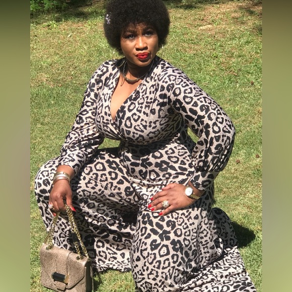 Leopard print wide leg jumpsuit - Picture 7 of 8